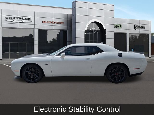 Used 2023 Dodge Challenger R/T w/ Blacktop Package image 8