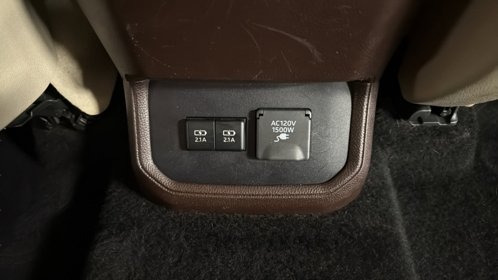 Used 2020 Toyota Highlander Limited AWD/4WD image 38