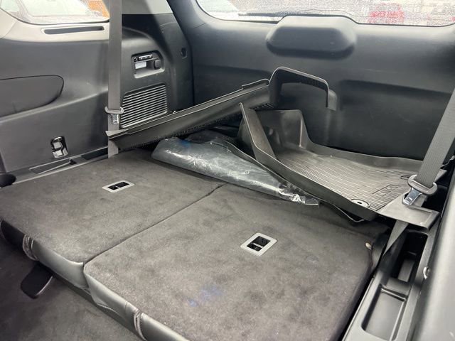 Certified 2022 Ford Explorer Limited w/ Limited Technology Package image 23