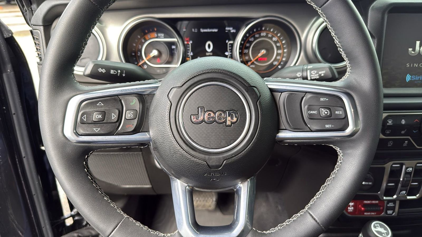 Used 2023 Jeep Gladiator Rubicon image 15