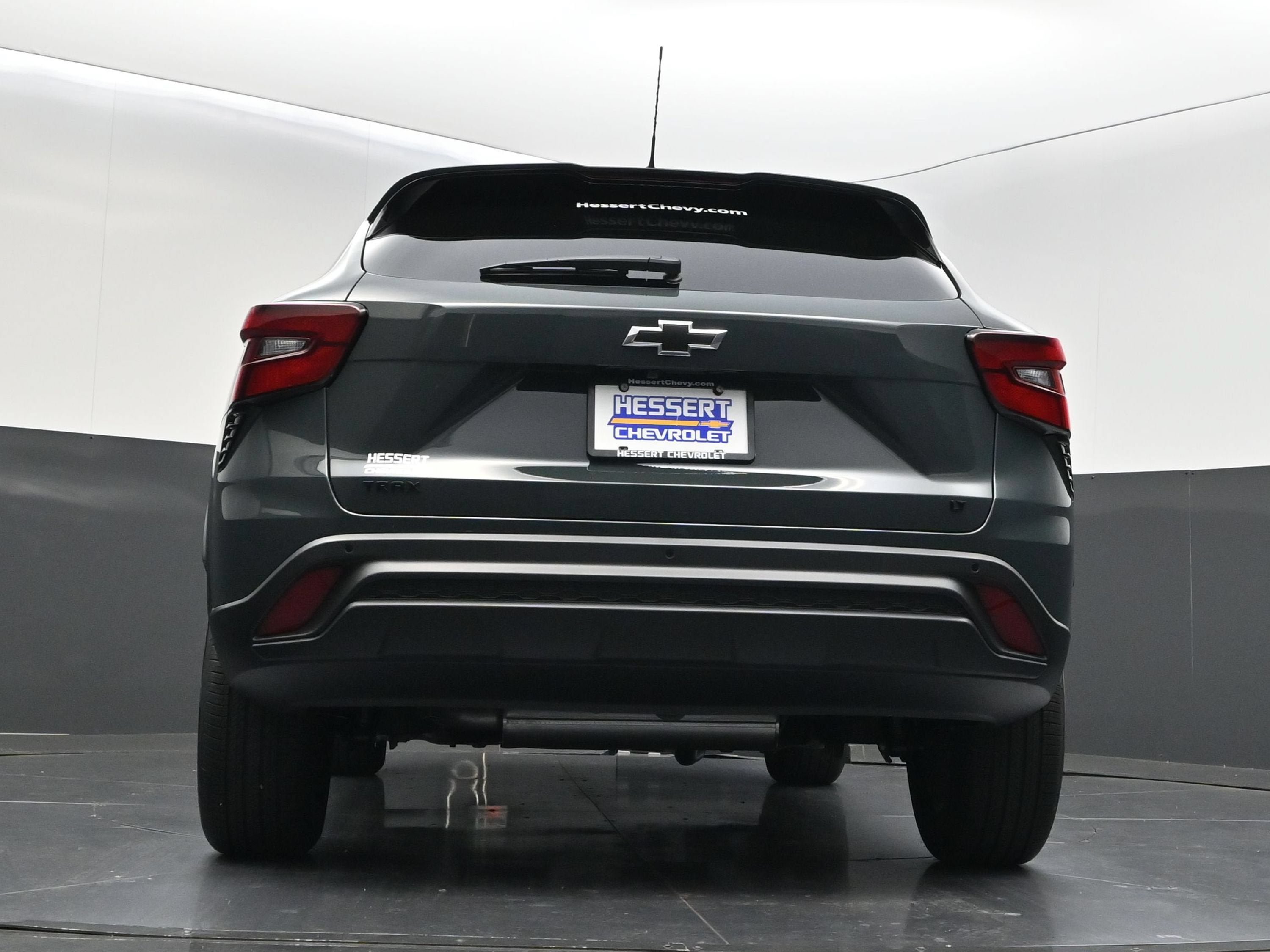 New 2026 Chevrolet Trax LT w/ Sunroof Package FWD image 44