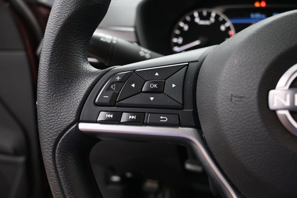 Used 2024 Nissan Altima 2.5 SV FWD image 25