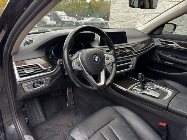 Used 2018 BMW 740i xDrive image 6