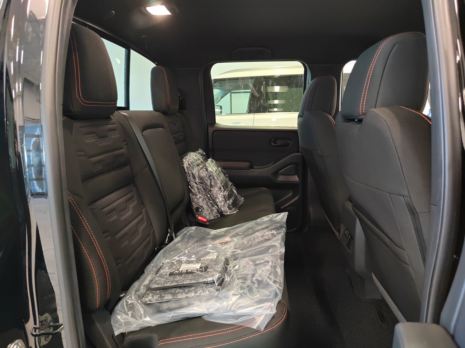 New 2026 Nissan Frontier PRO-4X w/ Pro-4x Convenience Package AWD/4WD image 15