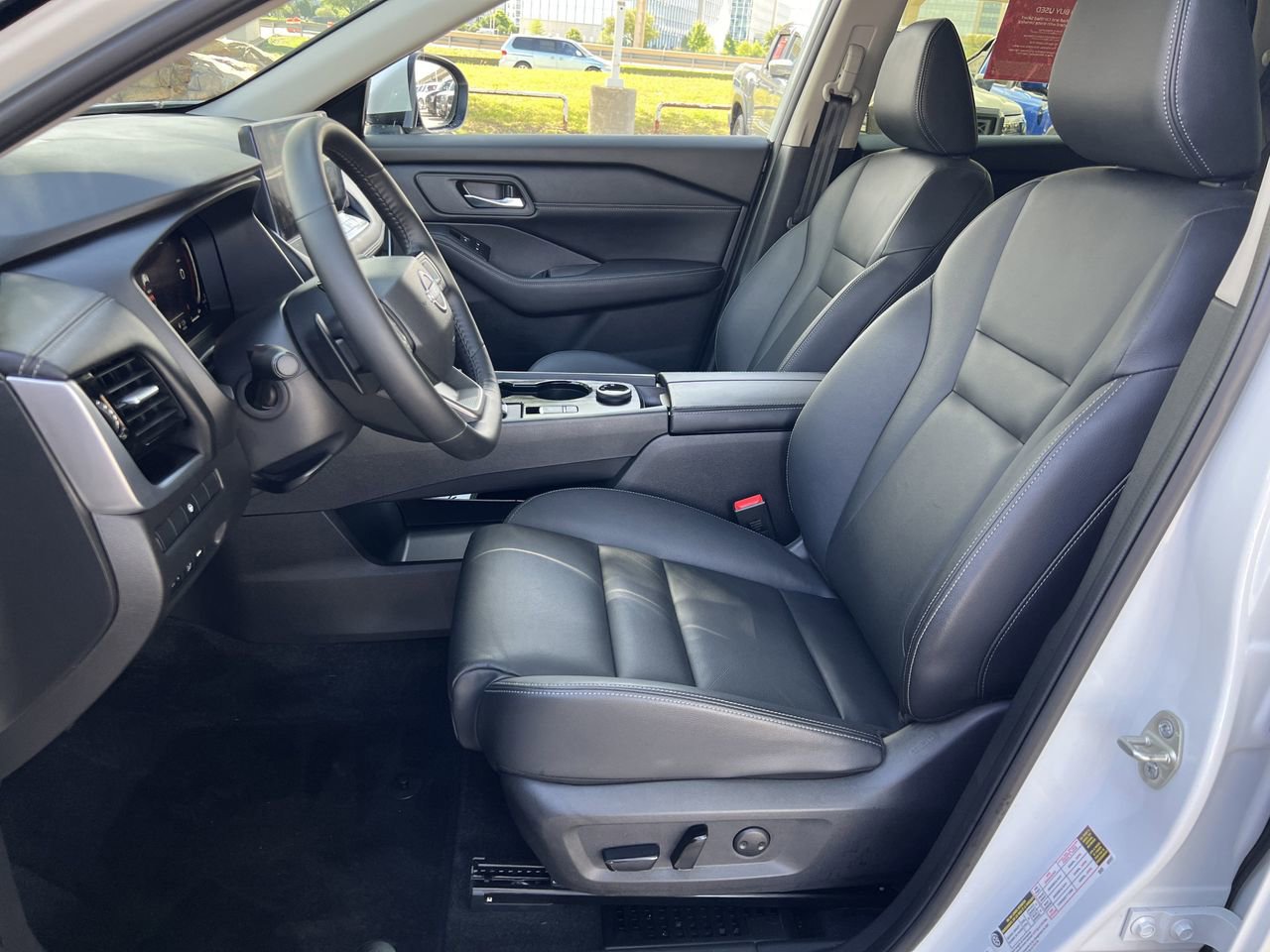 Certified 2025 Nissan Rogue SL image 20