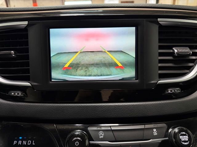 Used 2022 Chrysler Voyager LX FWD image 18