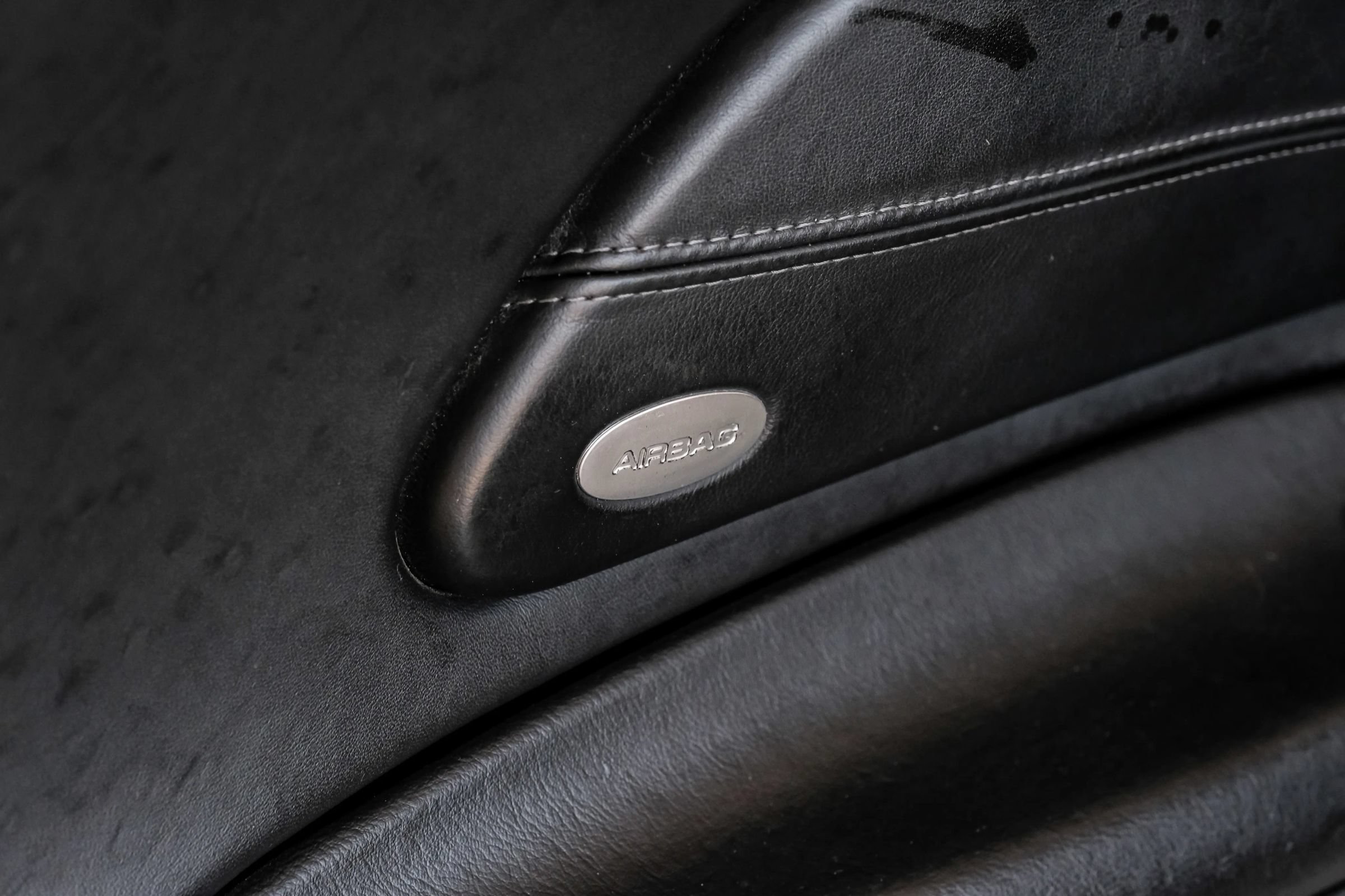 Used 2000 Porsche 911 Cabriolet image 38