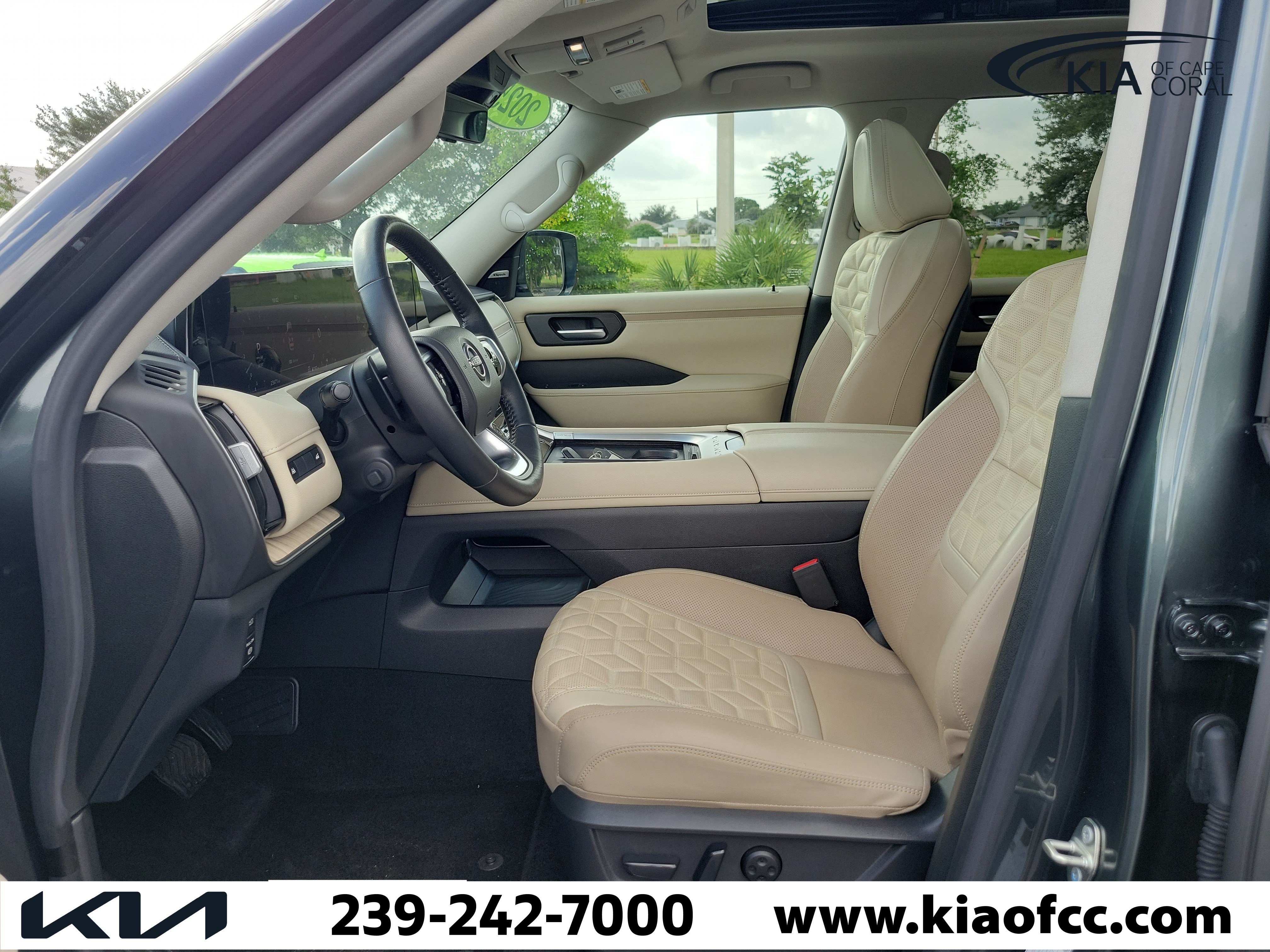 Used 2025 Nissan Armada Platinum AWD/4WD image 23