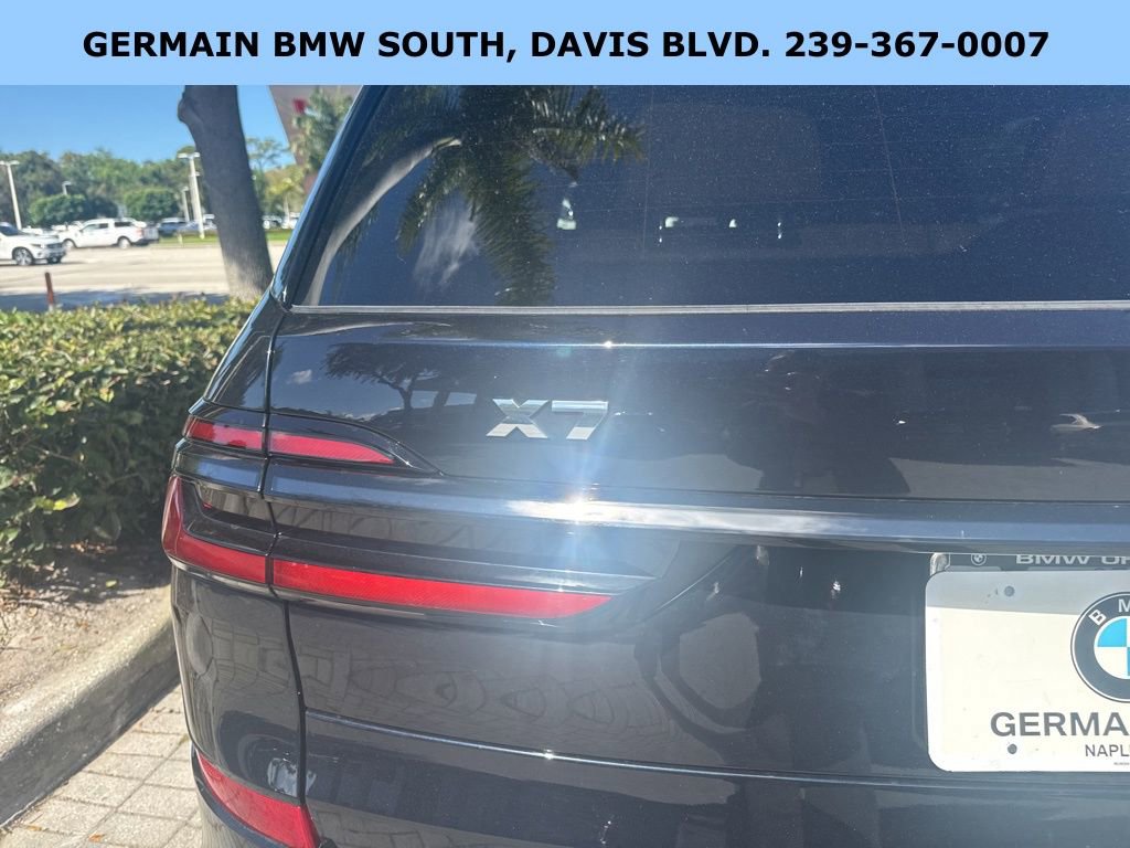 Used 2025 BMW X7 M60i image 8