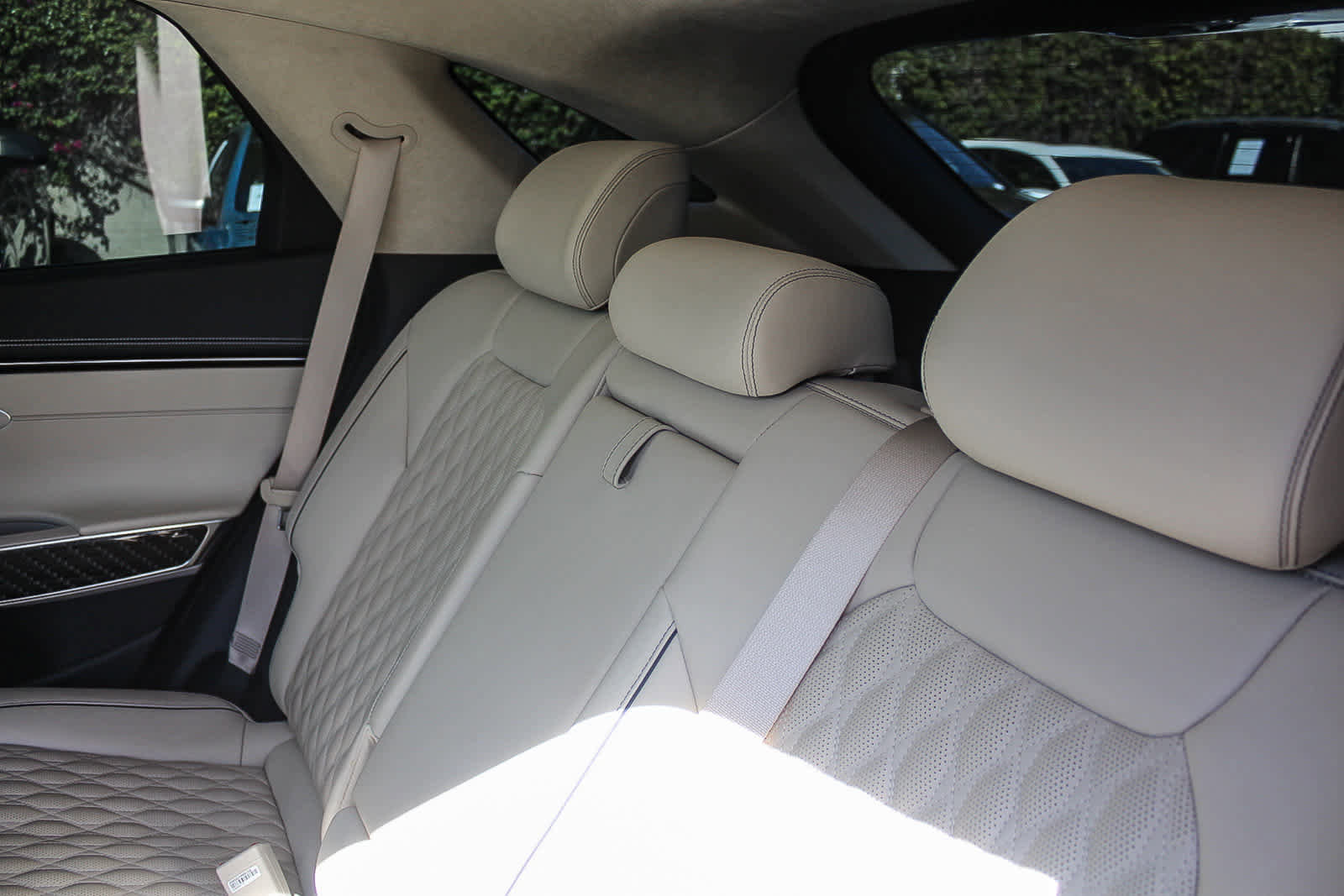 Used 2023 Genesis GV70 3.5T Sport w/ Sport Prestige Package image 18