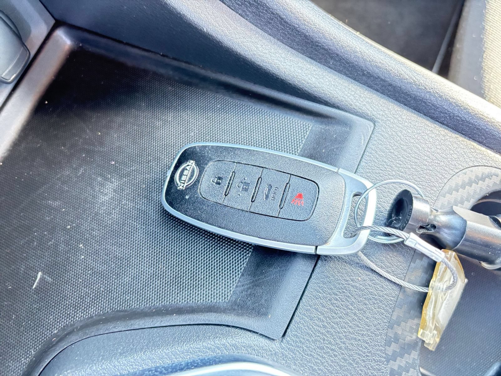 Used 2025 Nissan Sentra SV FWD image 21