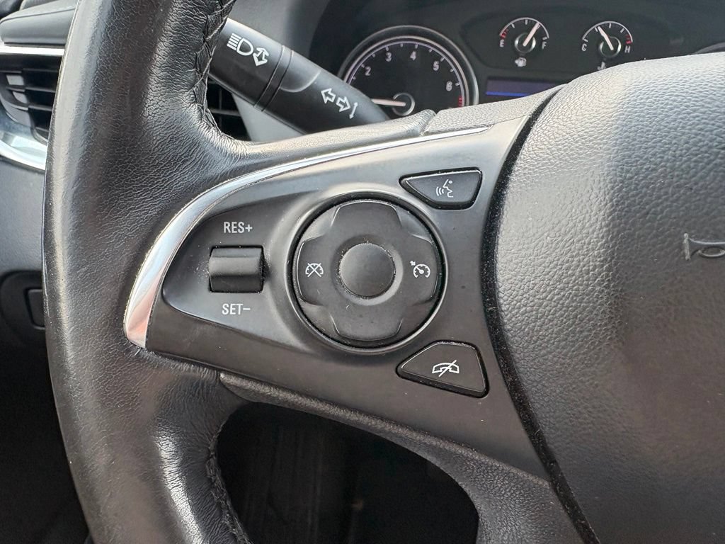 Used 2021 Buick Enclave Essence FWD image 16