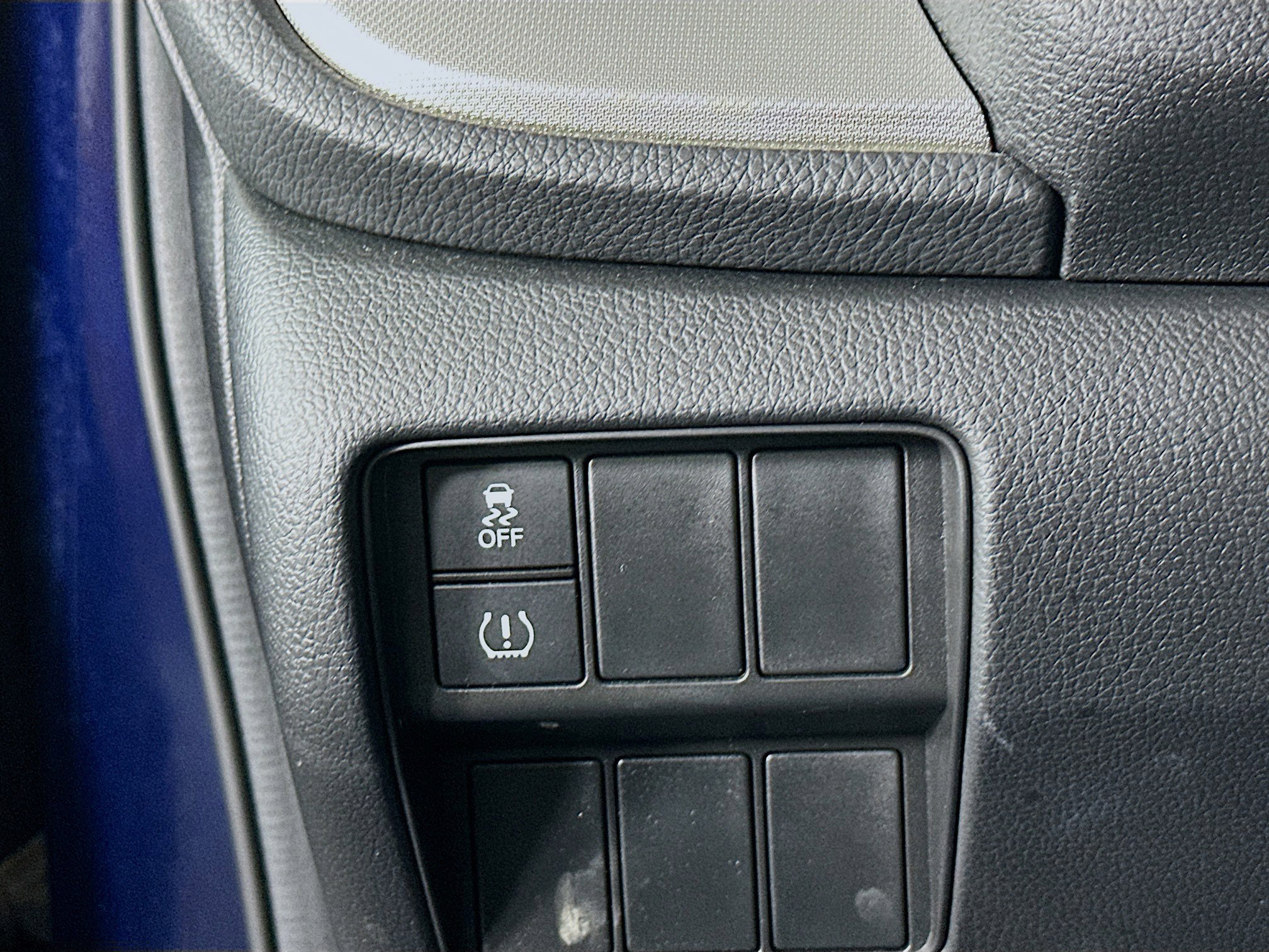 Used 2018 Honda CR-V LX image 16