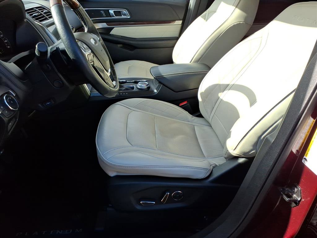 Certified 2018 Ford Explorer Platinum image 17