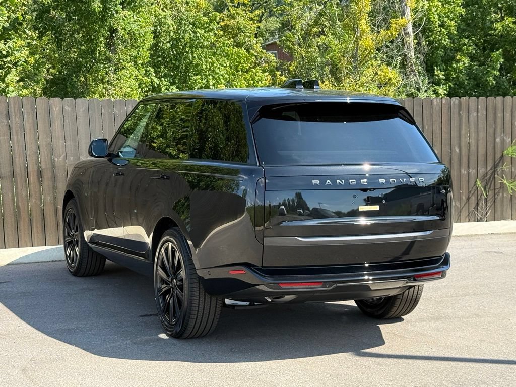 New 2026 Land Rover Range Rover SE AWD/4WD image 3