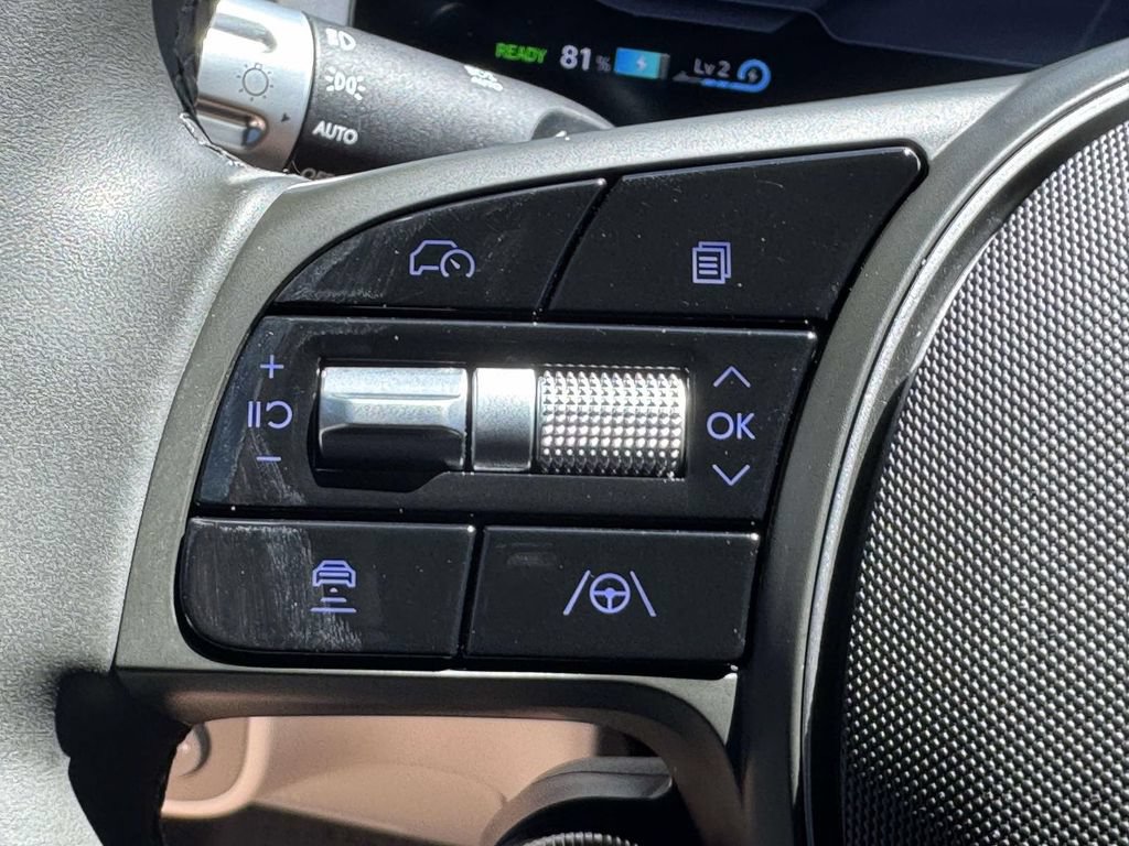 Used 2025 Hyundai Ioniq 6 SEL RWD image 16