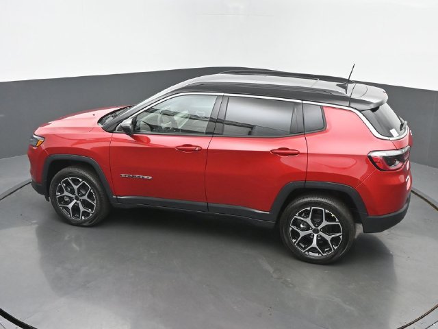 New 2026 Jeep Compass Limited w/ Sun, Sound & Navigation Group AWD/4WD image 39