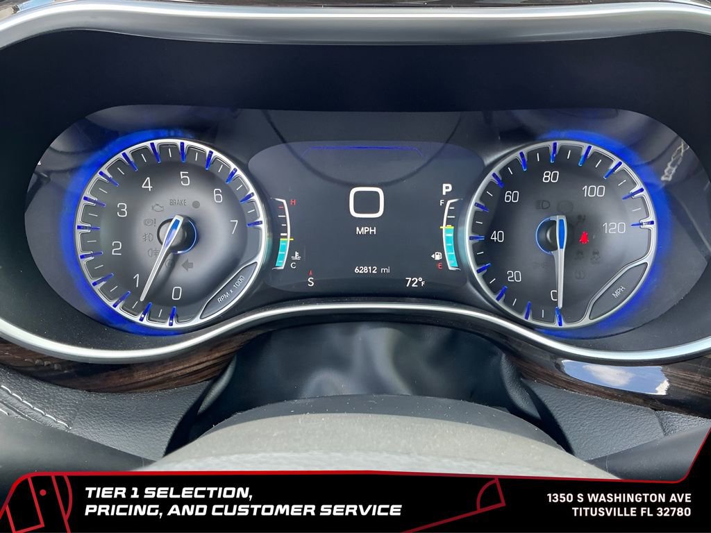Used 2024 Chrysler Pacifica Limited FWD image 24