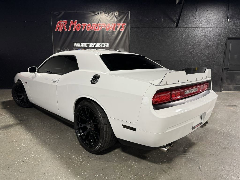 Used 2012 Dodge Challenger SRT8 image 3