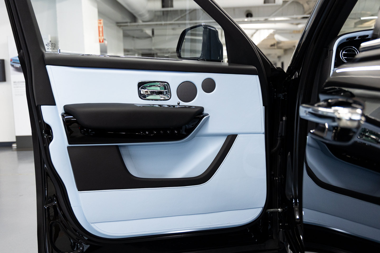 New 2027 Rolls-Royce Cullinan AWD/4WD image 33