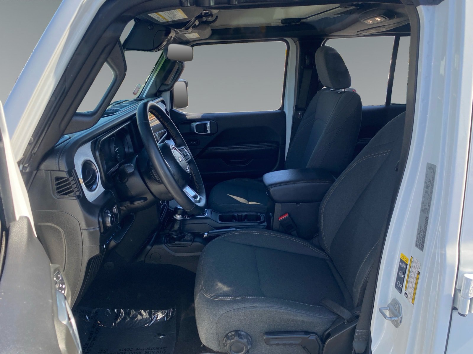 Used 2024 Jeep Wrangler Unlimited Sahara AWD/4WD image 9