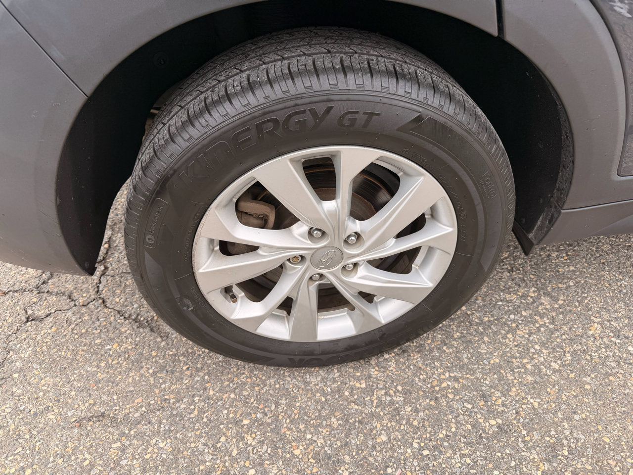 Used 2020 Hyundai Tucson SE w/ Cargo Package image 13