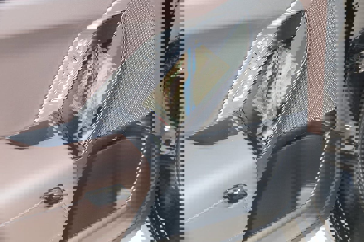 Used 2023 BMW 740i w/ Parking Assistance Package image 68