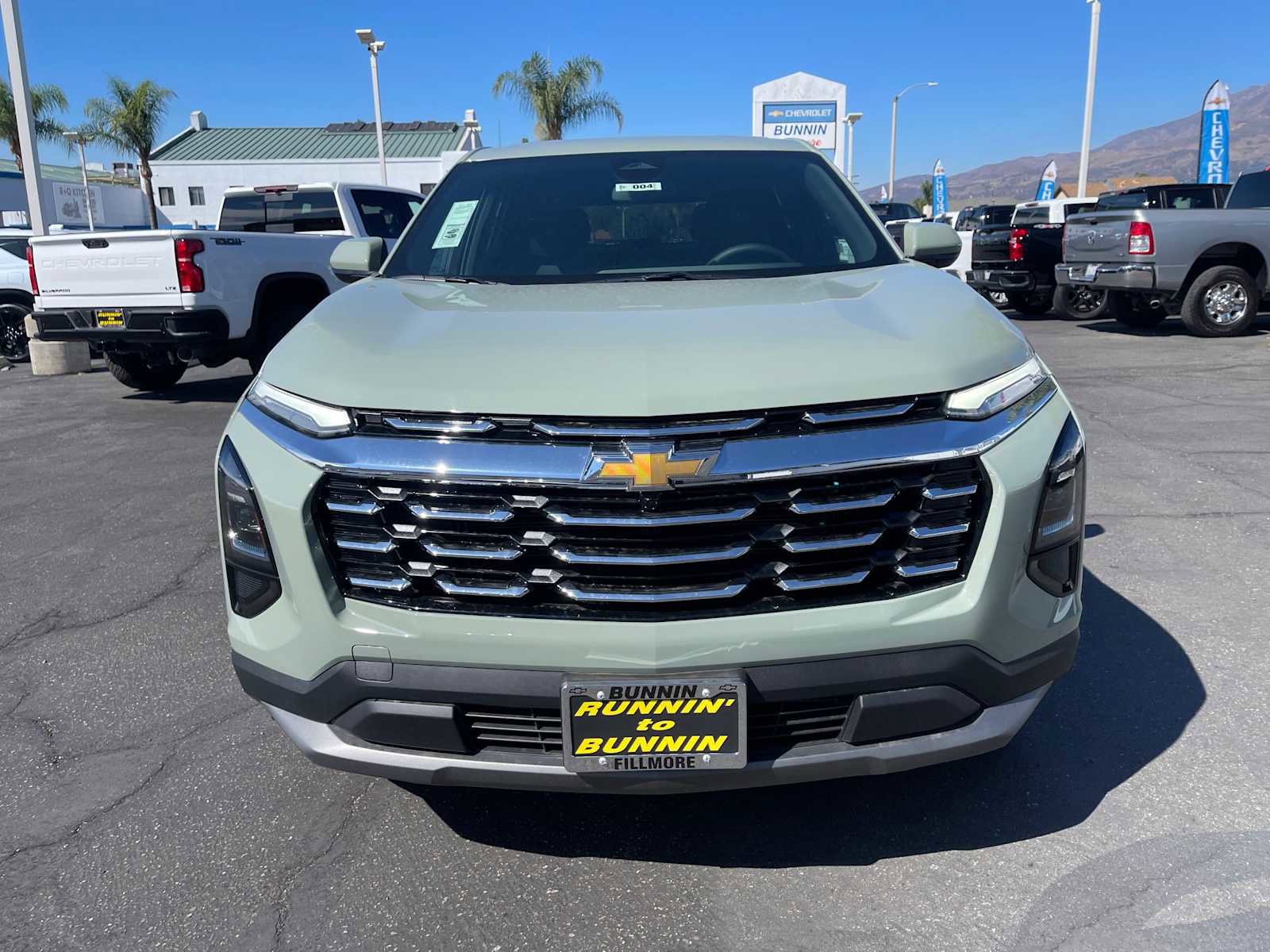New 2026 Chevrolet Equinox LT image 3