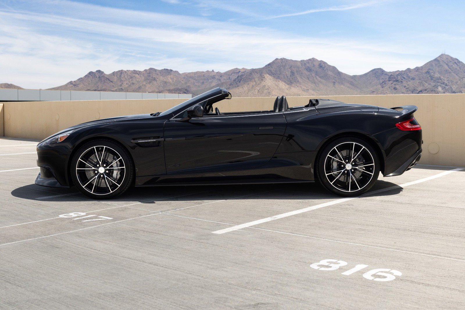 Used 2015 Aston Martin Vanquish Volante RWD image 5