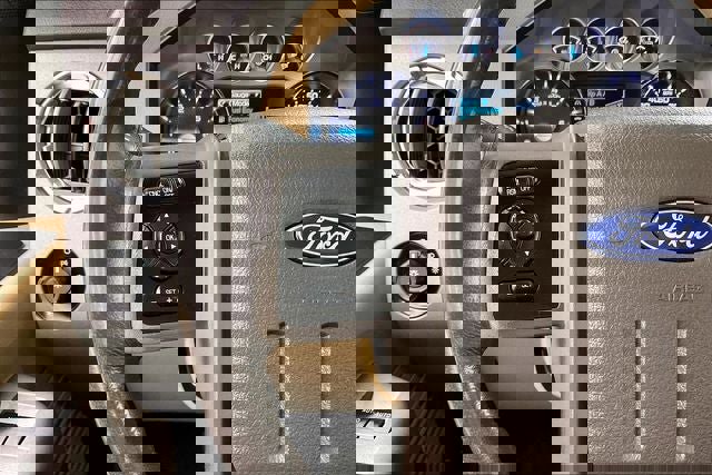 Used 2016 Ford F250 Lariat w/ Chrome Package image 23