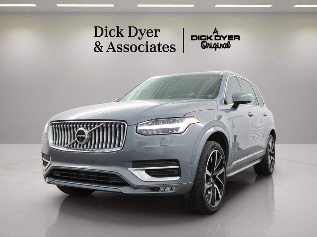 Used 2023 Volvo XC90 B6 Plus w/ Protection Package Premier AWD/4WD image 5