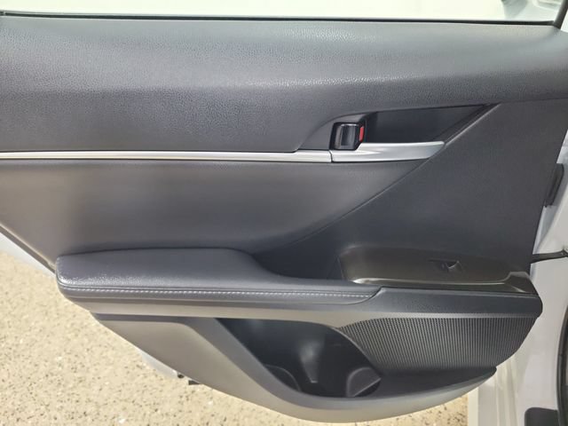 Used 2023 Toyota Camry XLE FWD image 14