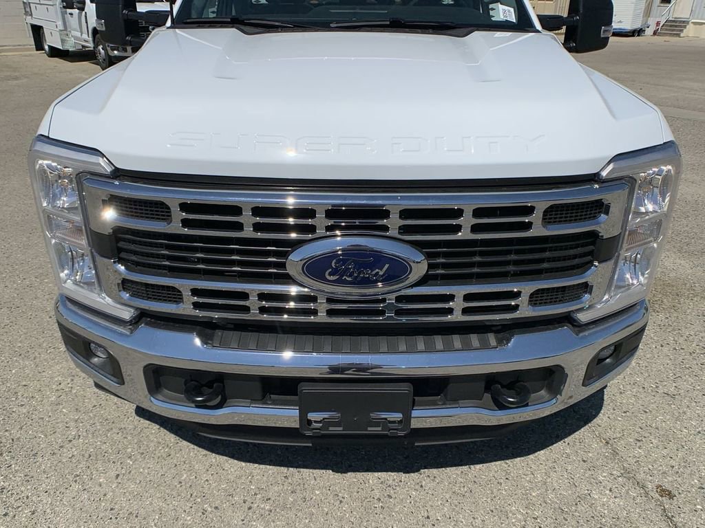 New 2025 Ford F350 XL w/ XL Chrome Package RWD image 10