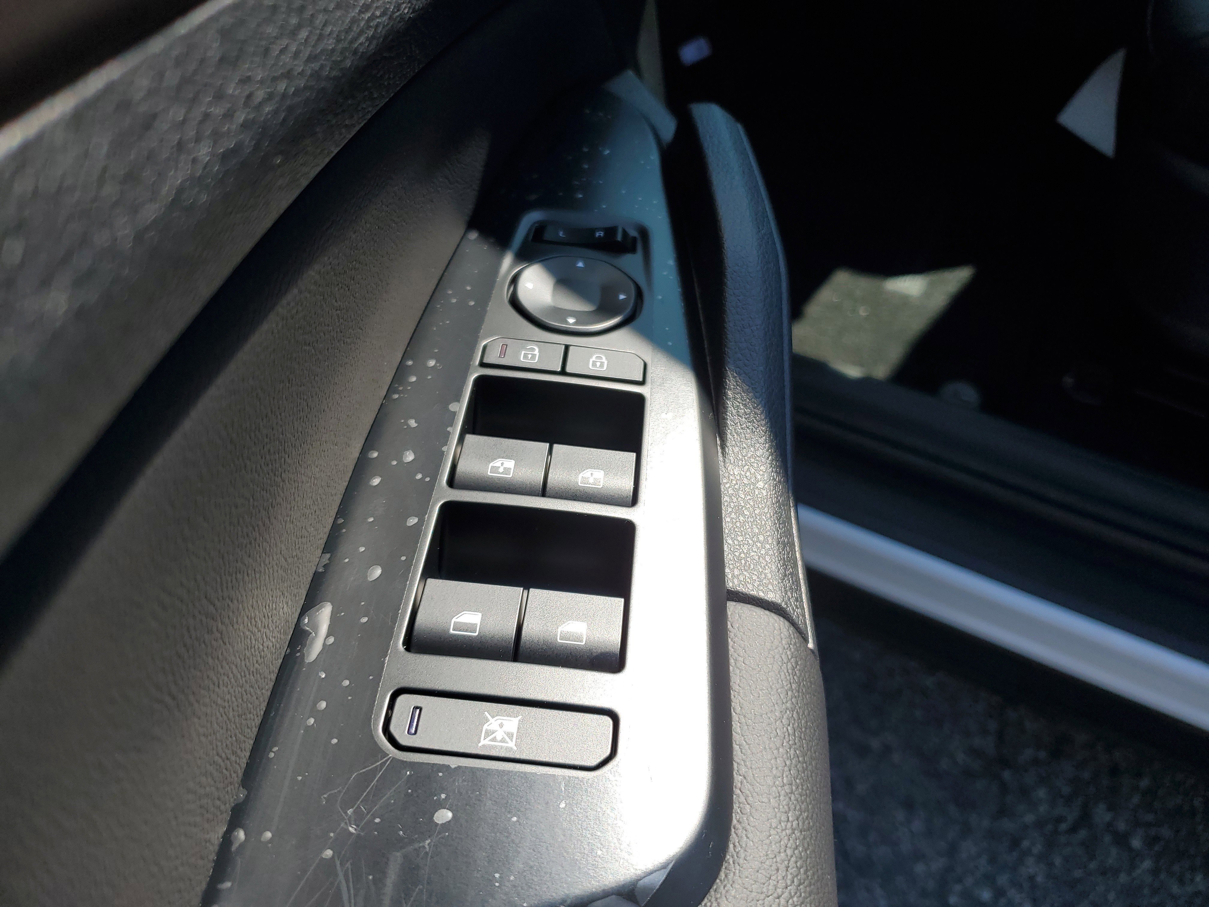 New 2026 Kia Sportage EX image 21