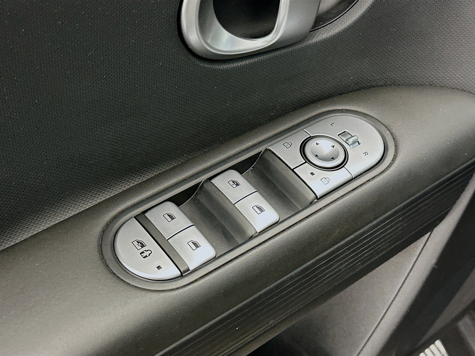 Used 2024 Hyundai Ioniq 5 SE AWD/4WD image 15