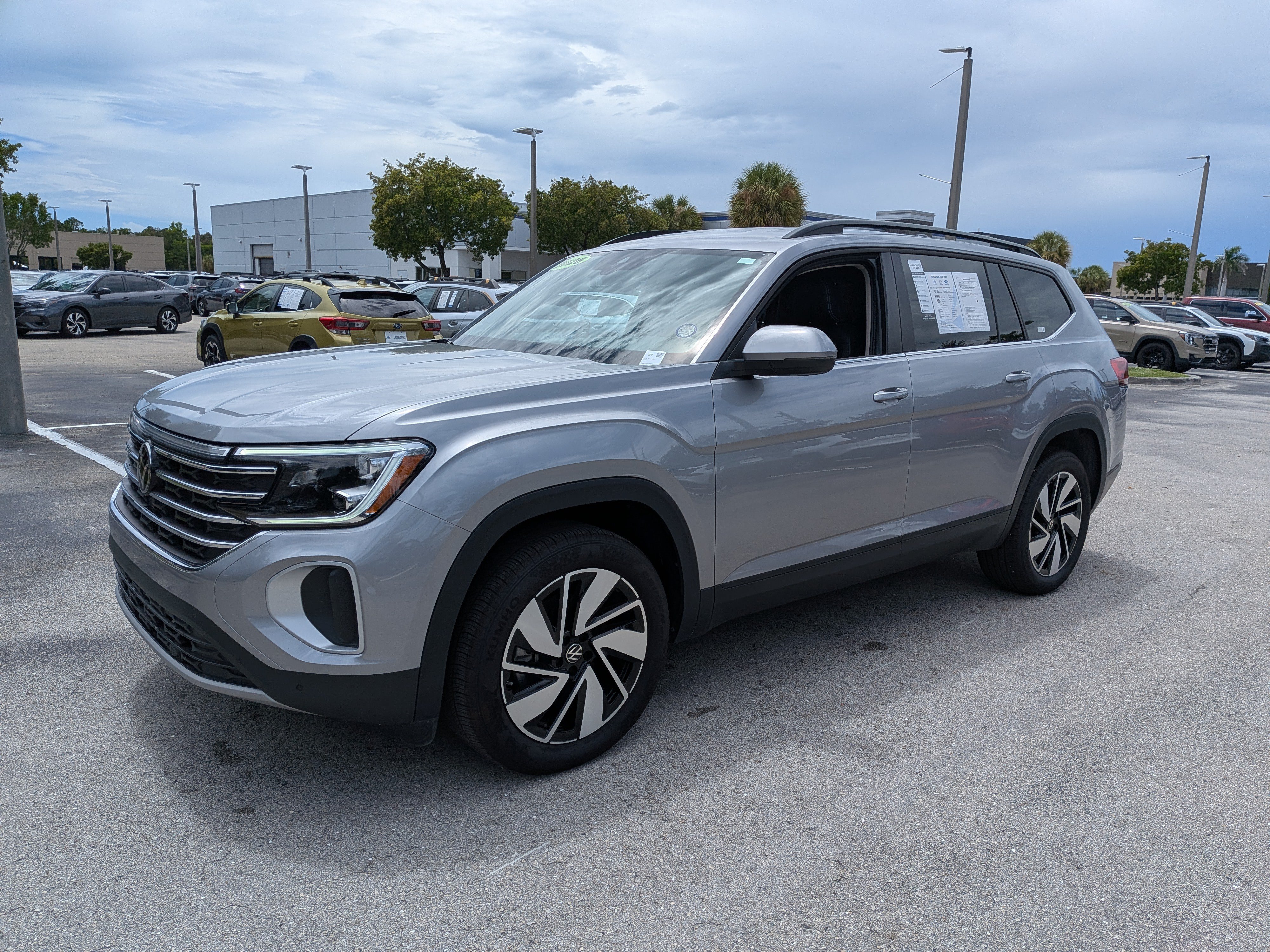 Used 2026 Volkswagen Atlas SE FWD image 8