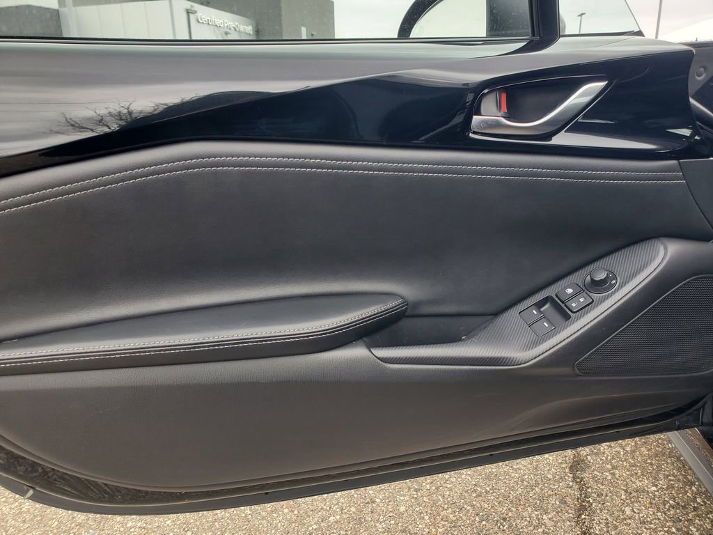 Used 2025 MAZDA MX-5 Miata RF Grand Touring image 9