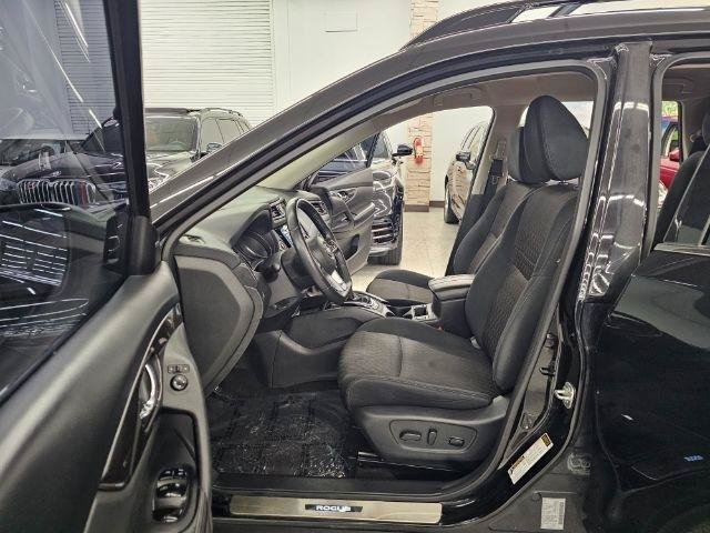 Used 2018 Nissan Rogue SV AWD/4WD image 31