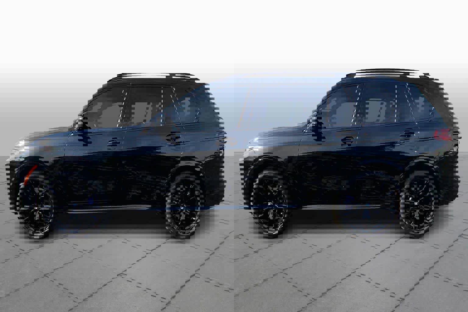 Certified 2024 BMW X7 M60i w/ Executive Package image 32