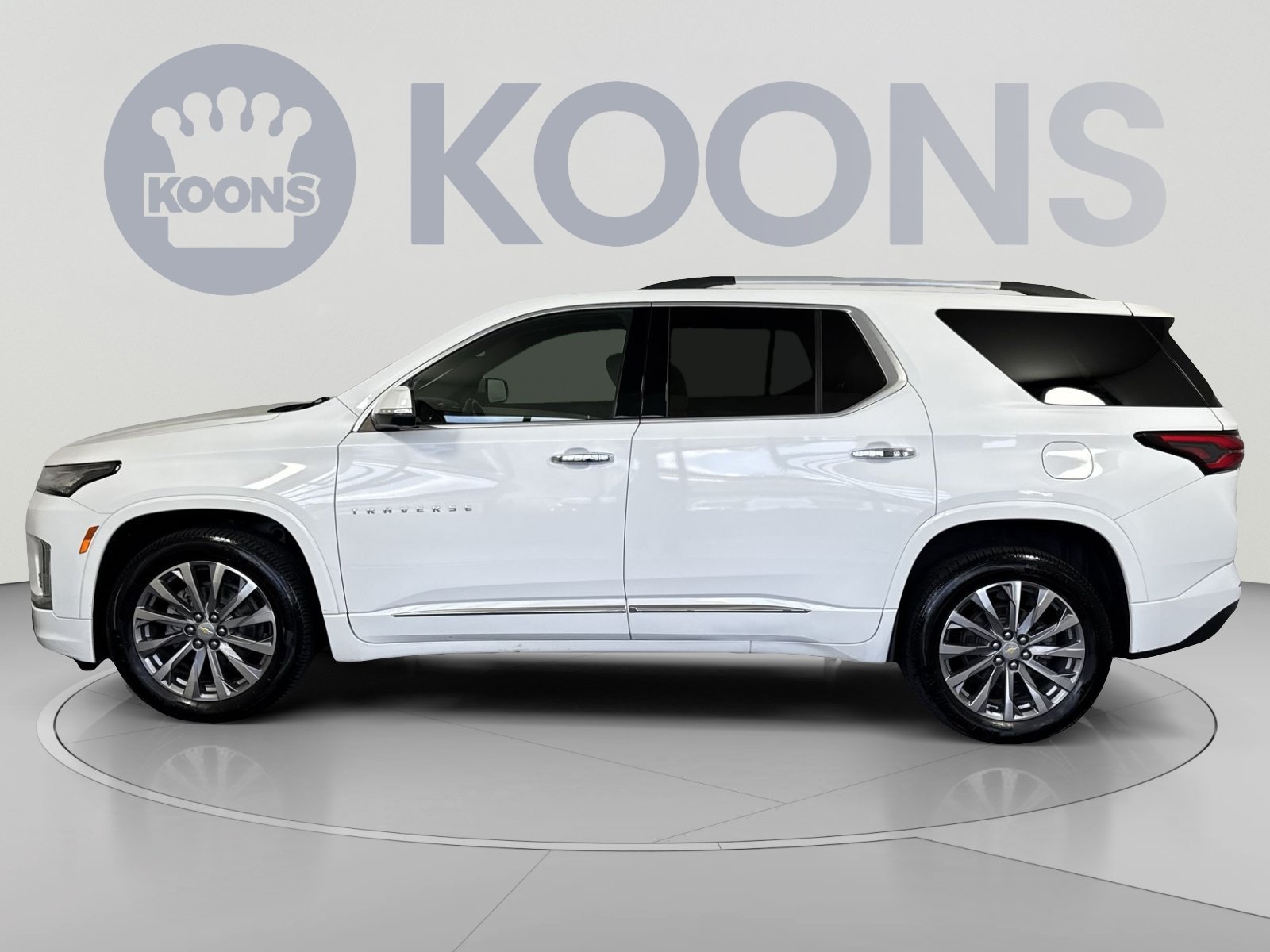 Used 2022 Chevrolet Traverse Premier AWD/4WD image 2