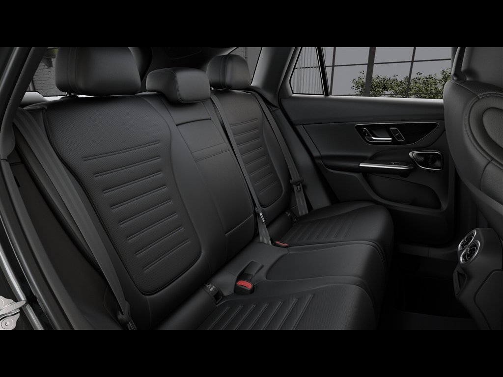 Used 2026 Mercedes-Benz GLC 300 4MATIC image 40
