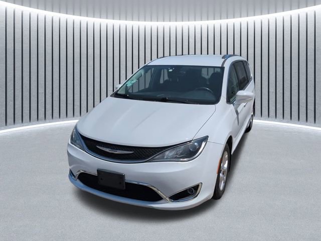 Used 2019 Chrysler Pacifica Touring-L w/ Tire & Wheel Group FWD image 14