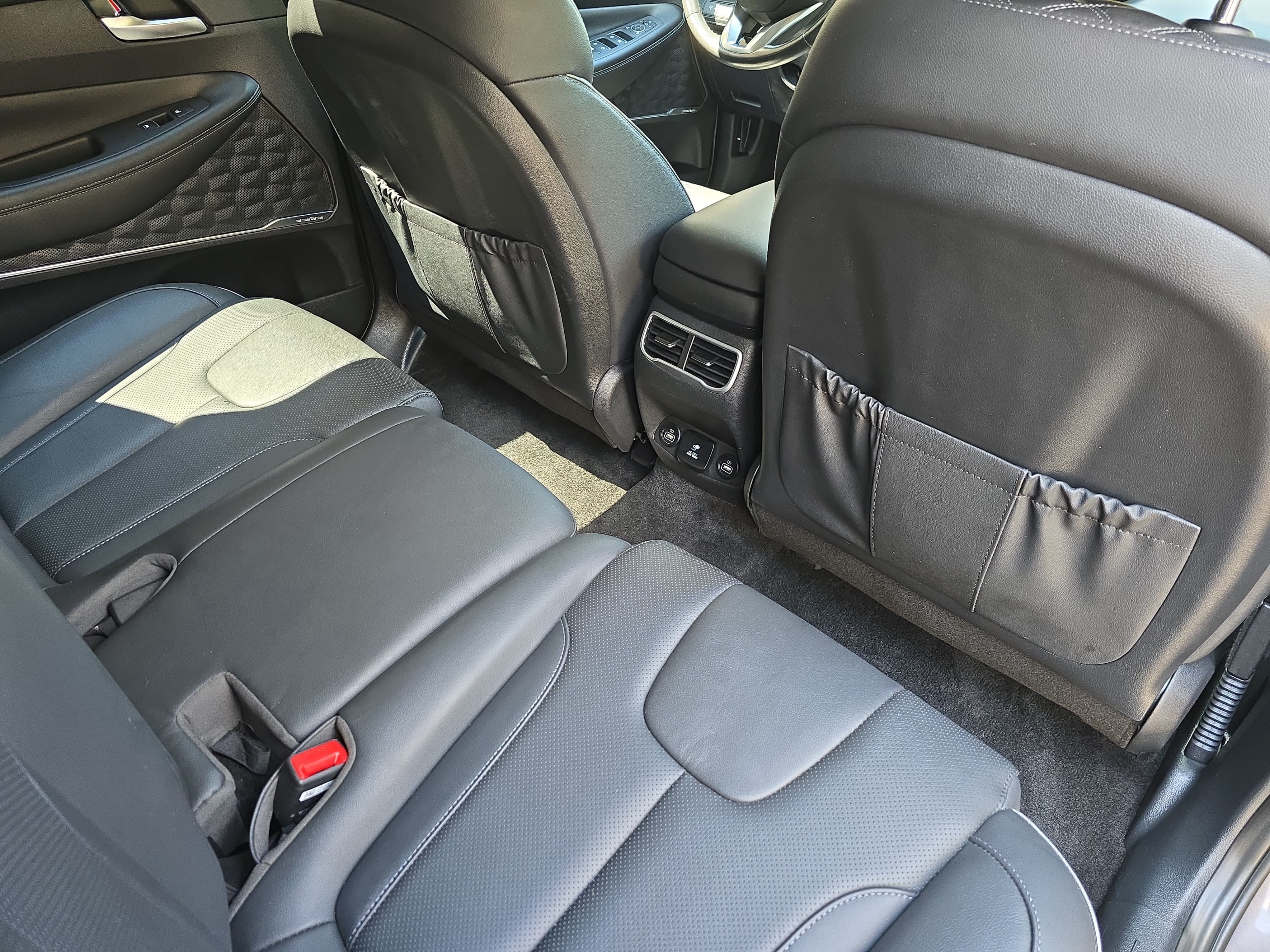 Used 2023 Hyundai Santa Fe Limited AWD/4WD image 11
