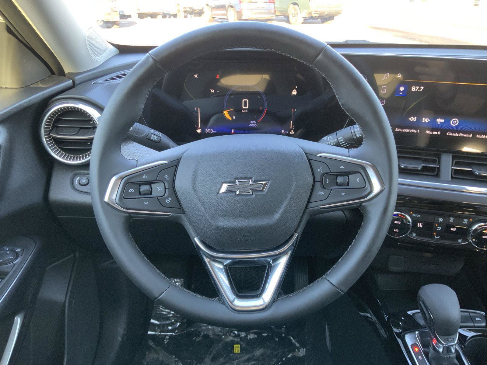 New 2026 Chevrolet Trax ACTIV FWD image 15