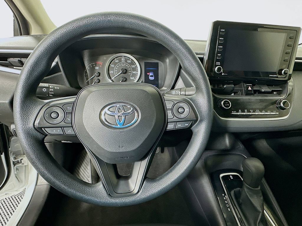 Used 2022 Toyota Corolla LE image 11