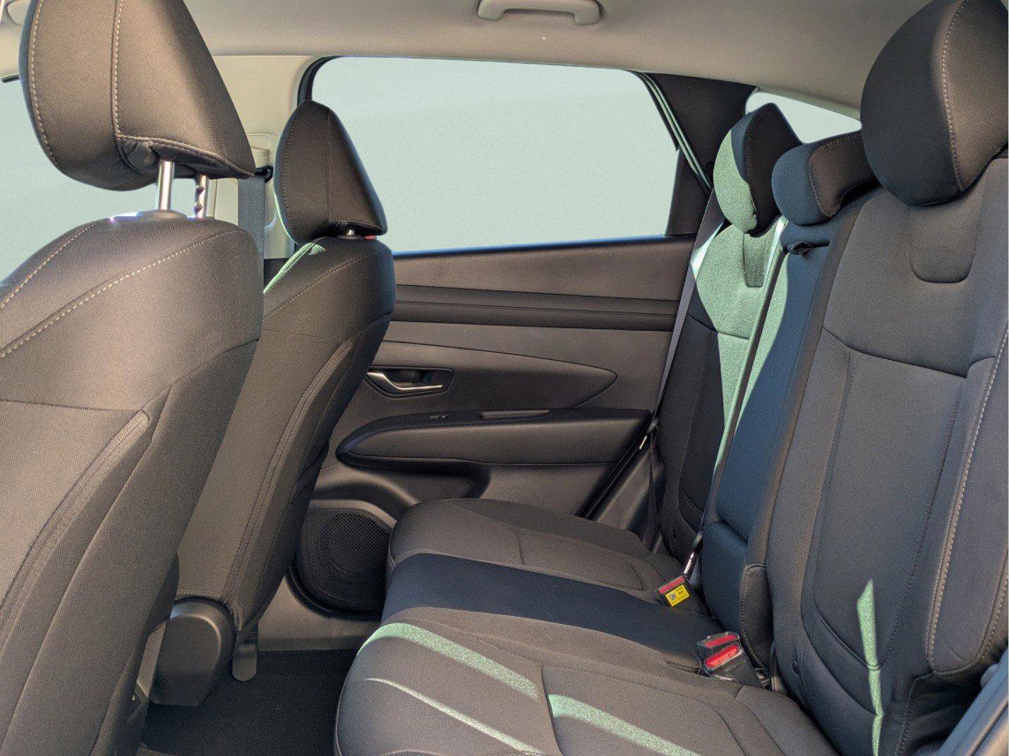 New 2026 Hyundai Tucson SE image 13