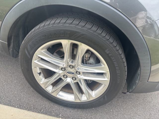 Used 2016 Ford Explorer XLT w/ Equipment Group 202A AWD/4WD image 25