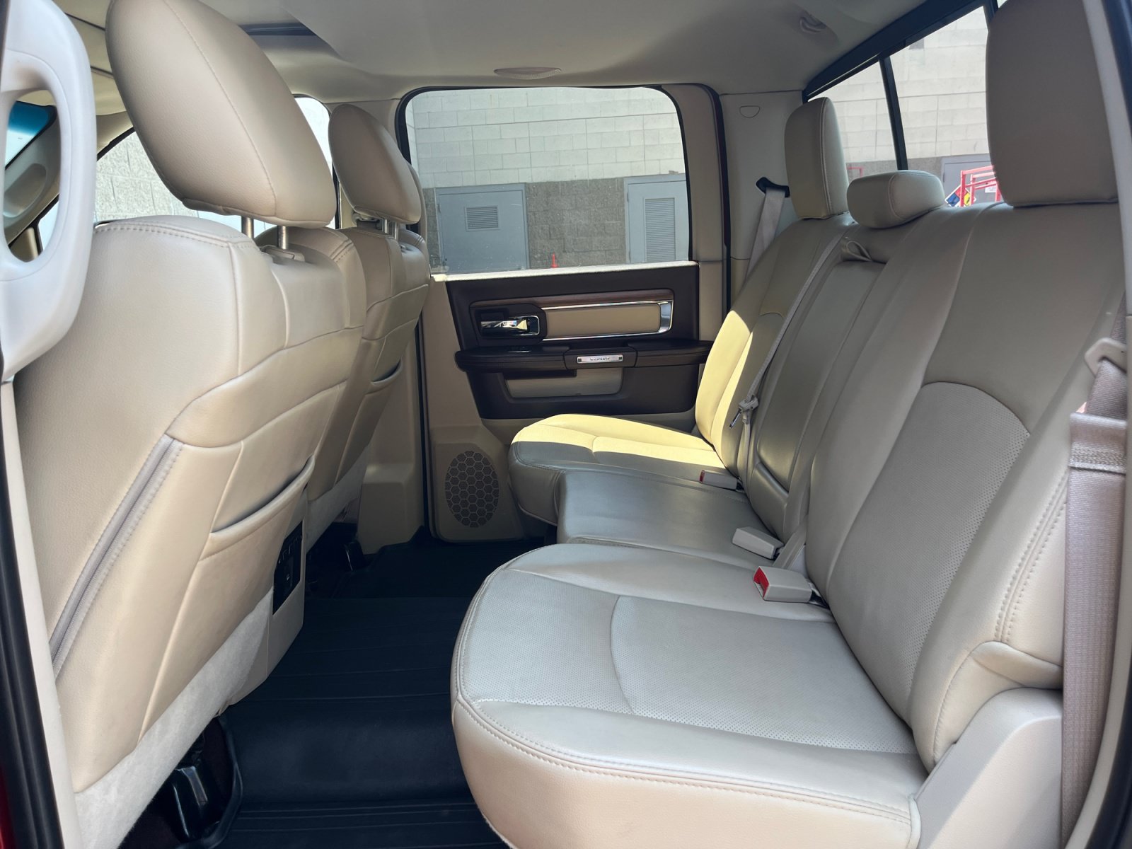 Used 2013 RAM 1500 Laramie w/ Convenience Group AWD/4WD image 24