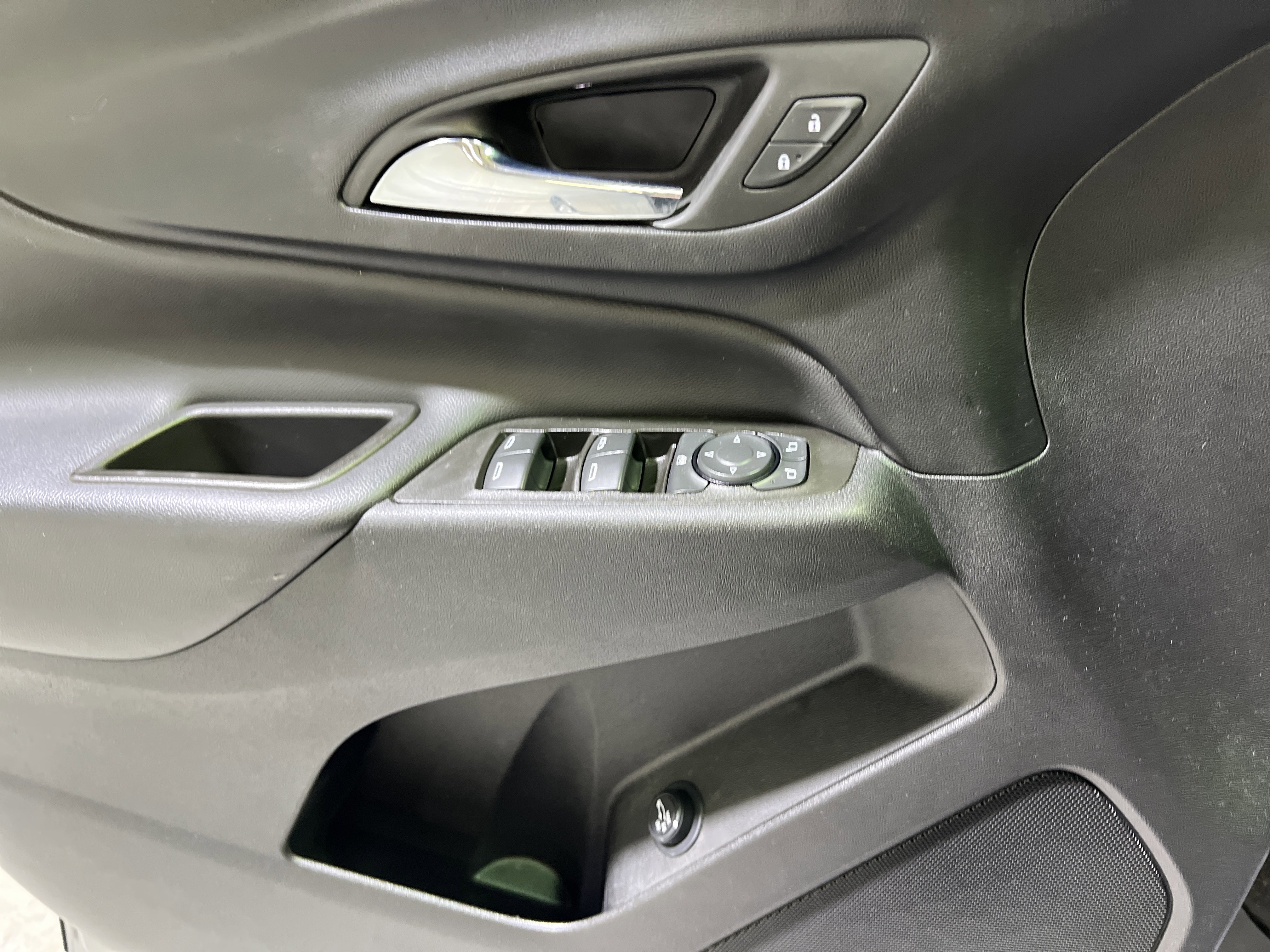 Certified 2023 Chevrolet Equinox LT AWD/4WD image 25