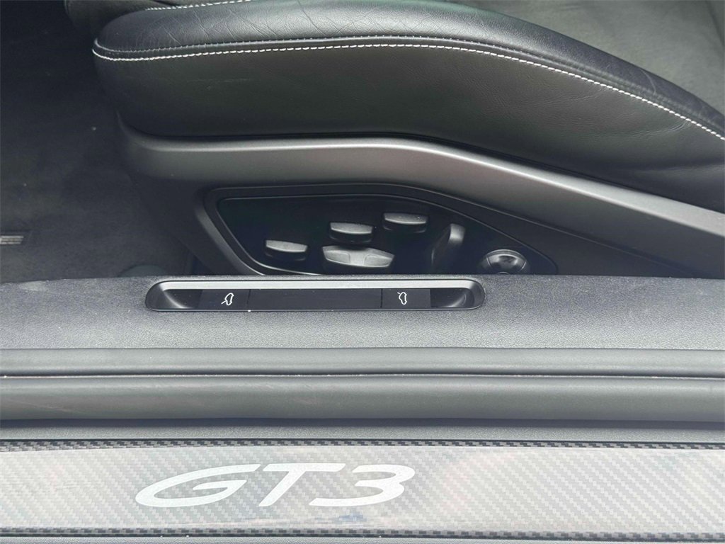 Used 2022 Porsche 911 GT3 image 15